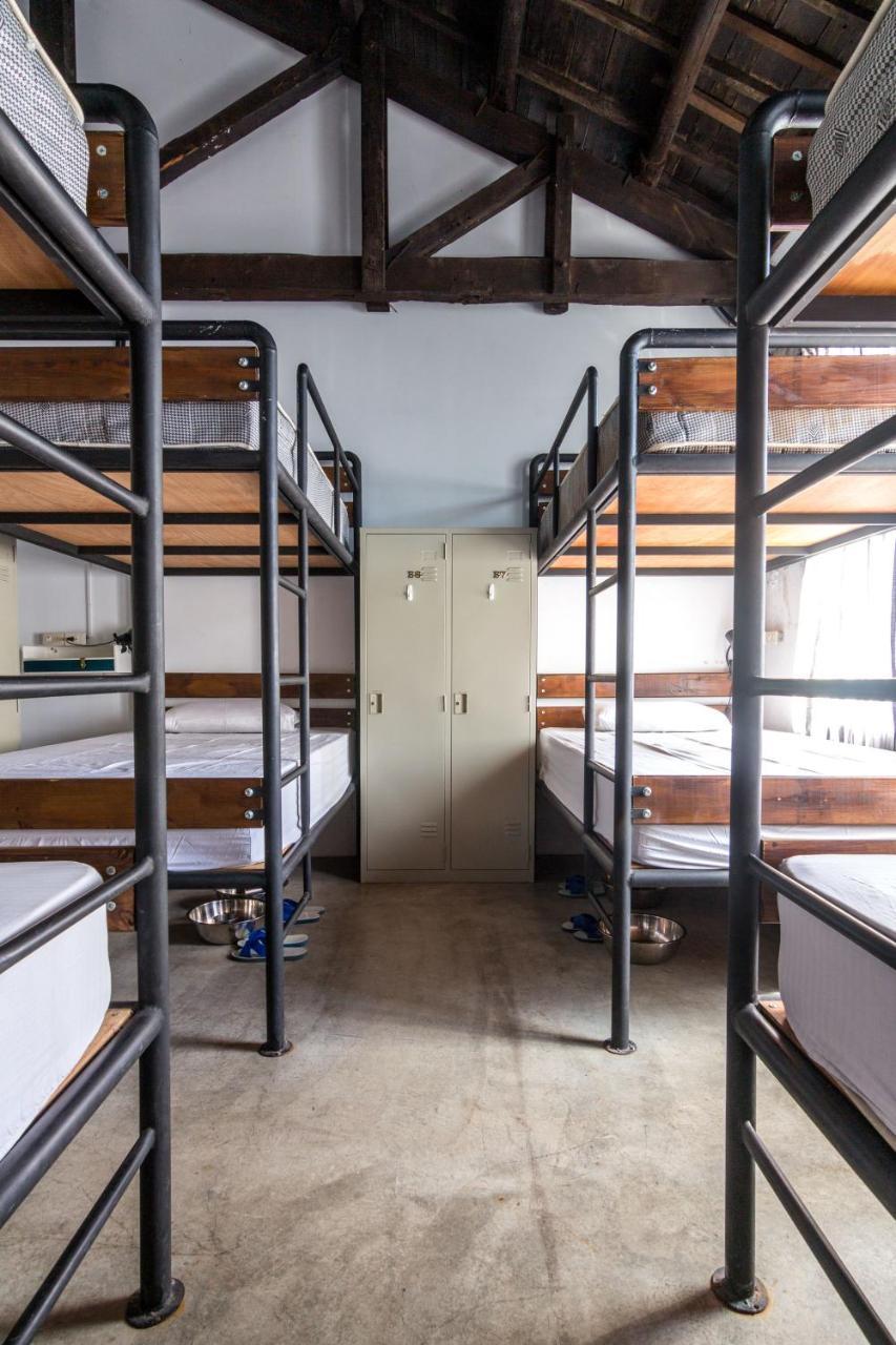 Pisces Youth Hostel T'ai-tung Buitenkant foto